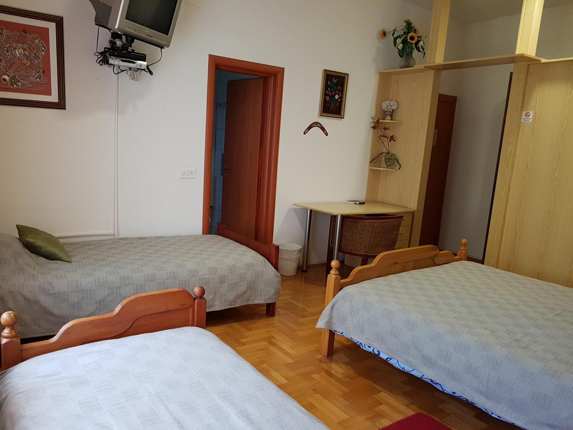 Prenociste Klas Pleternica Camera foto